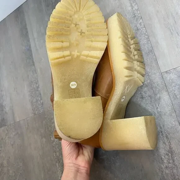 FREE PEOPLE James Leather Chelsea Boot w chunky heel in Almond Size 6.5 - Picture 8 of 8